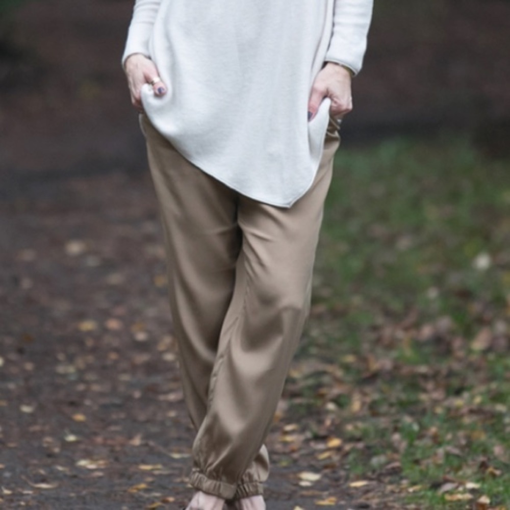 Trina Turk Silk jogger dress pant NWOT size 0